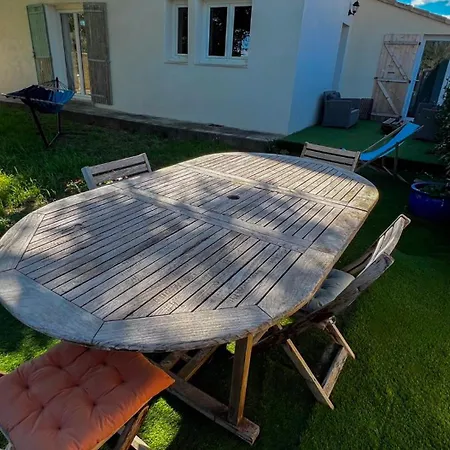 Vacation - Pool - Parking & Charging Station Daire