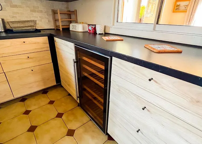 Vacation - Pool - Parking & Charging Station Διαμέρισμα *