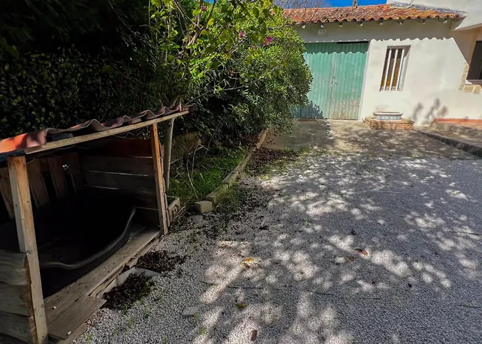 Vacation - Pool - Parking & Charging Station *