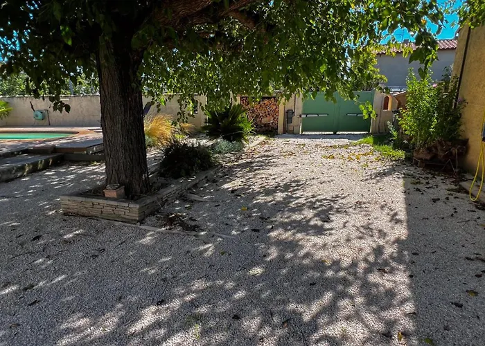Διαμέρισμα Vacation - Pool - Parking & Charging Station